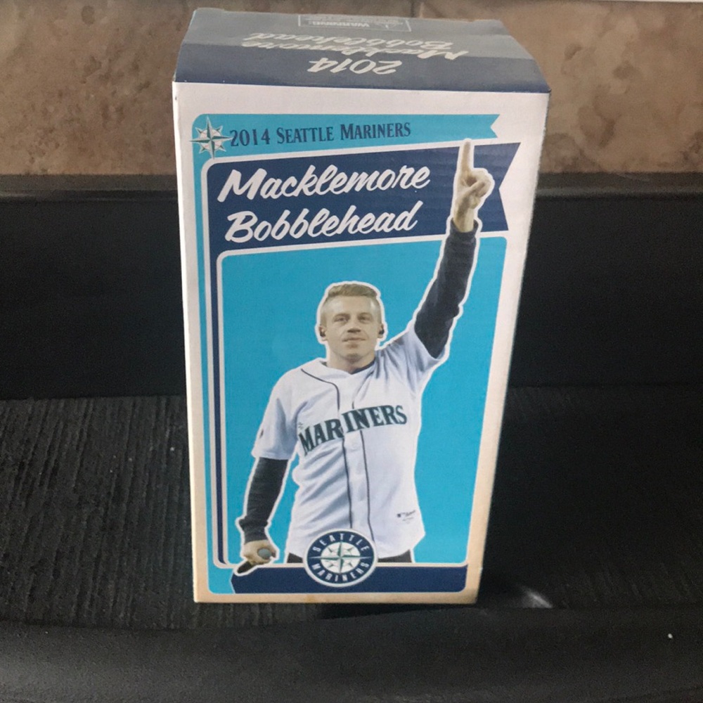 2014 Seattle Mariners Macklemore bobble head